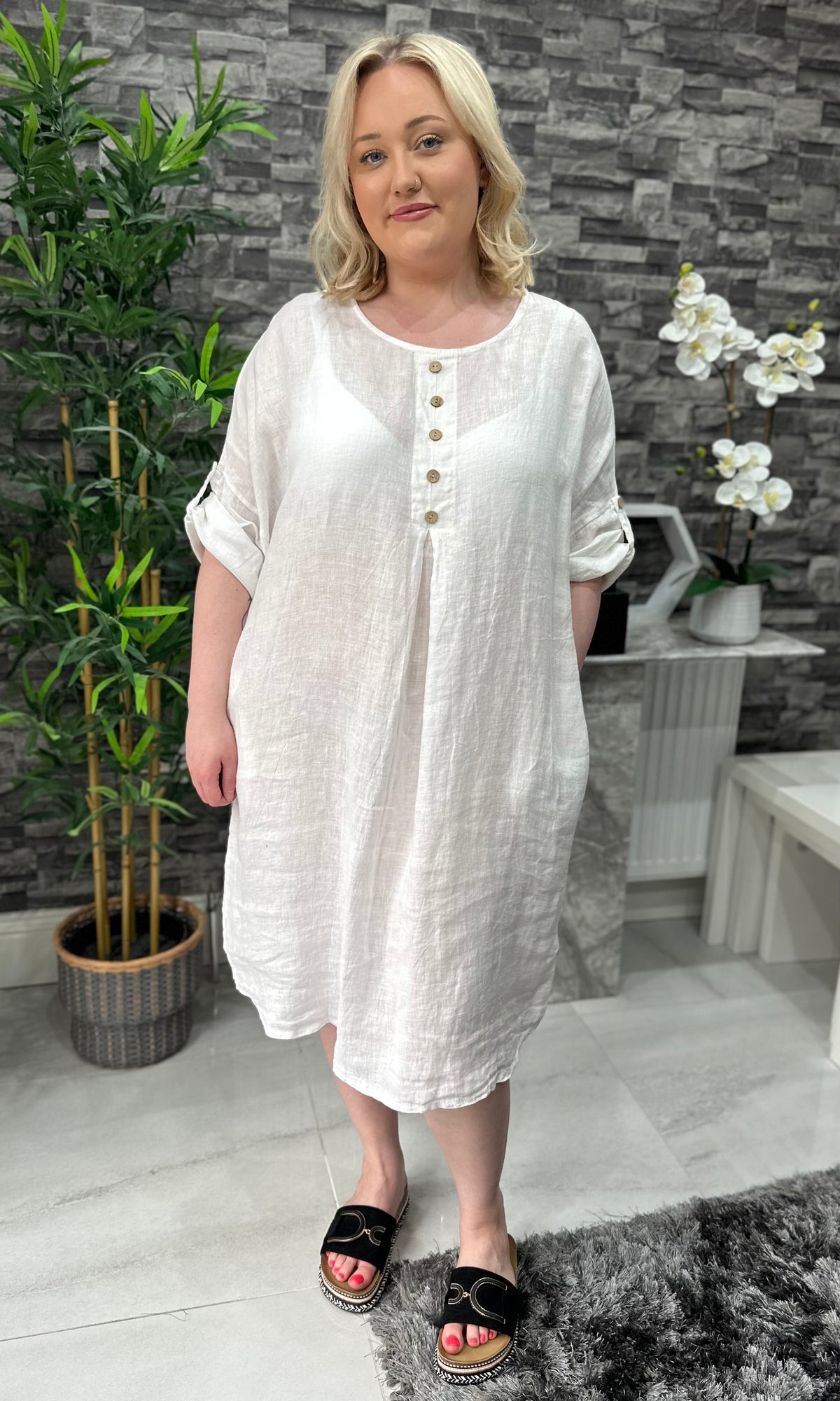 Made In Italy Maddie Linen Pocket Button Dress - WhiteMade In Italy Maddie Linen Pocket Button Dress - White